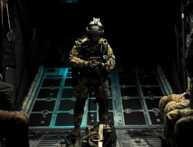 Βίντεο: Eλεύθερη πτώση των Navy SEAL's
